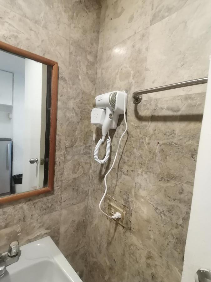 אפרטהוטל סן פדרו מקאטי Warm Makati מראה חיצוני תמונה