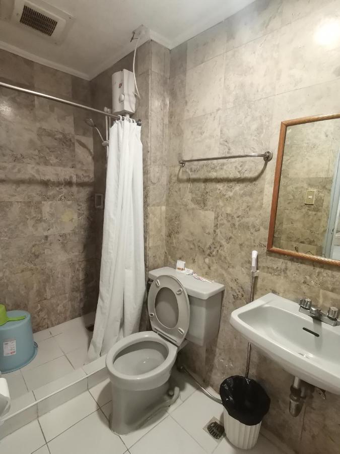 אפרטהוטל סן פדרו מקאטי Warm Makati מראה חיצוני תמונה